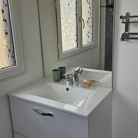 Le Chic En Centre Historique, Climatisé, Wifi, Parking Sous-sol Inclus Apartamento