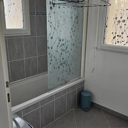 Le Chic En Centre Historique, Climatisé, Wifi, Parking Sous-sol Inclus Apartamento *