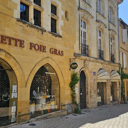 Apartamento Le Chic En Centre Historique, Climatisé, Wifi, Parking Sous-sol Inclus *